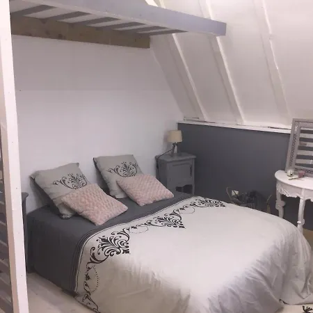 Проживание в семье Chambre D'Hote En Maison De Campagne Piets-Plasence-Moustrou